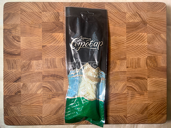 Сыр 100 гр ГОРНЫЙ СЫРОВАР (Косичка с укропом и чесноком) в Зеленограде