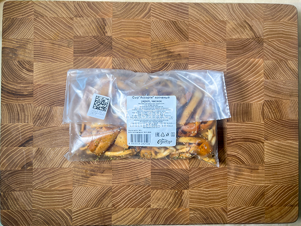 Сыр 150 гр ГОРНЫЙ СЫРОВАР (Ассорти копчёный с укропом и чесноком) в Зеленограде