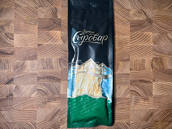 Сыр 60 гр ГОРНЫЙ СЫРОВАР (Паутинка копчёная) в Зеленограде