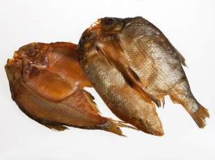 Пелядь вяленая: Карась холодного копчения